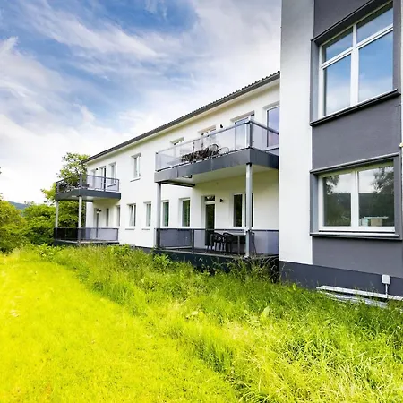 Luxury In Der Alten Schule