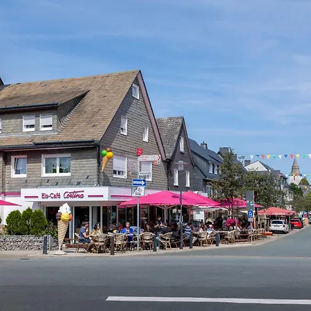 Luxury In Der Alten Schule *