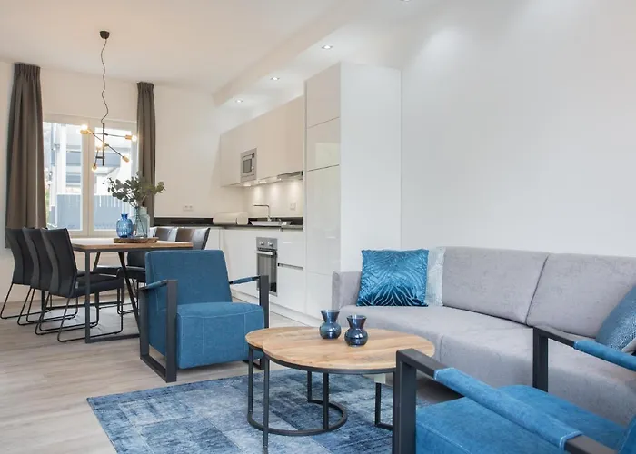 Luxury In Der Alten Schule